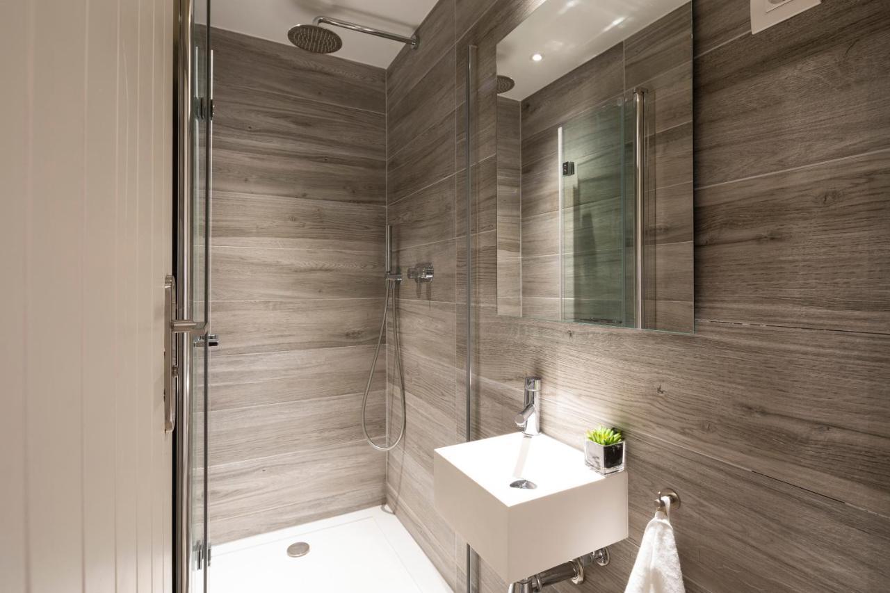 Chic Gran Via Apartment Барселона Экстерьер фото
