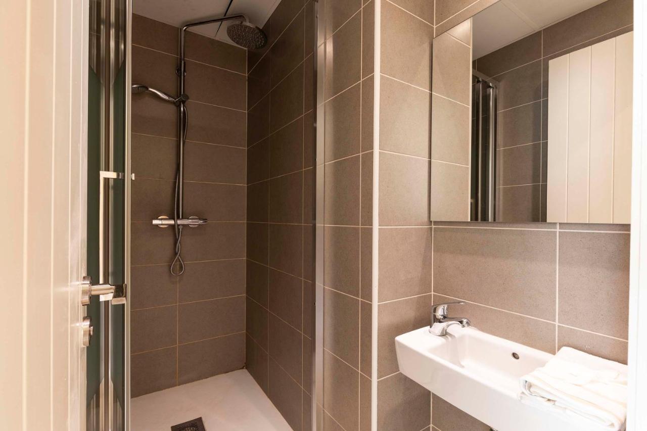 Chic Gran Via Apartment Барселона Экстерьер фото