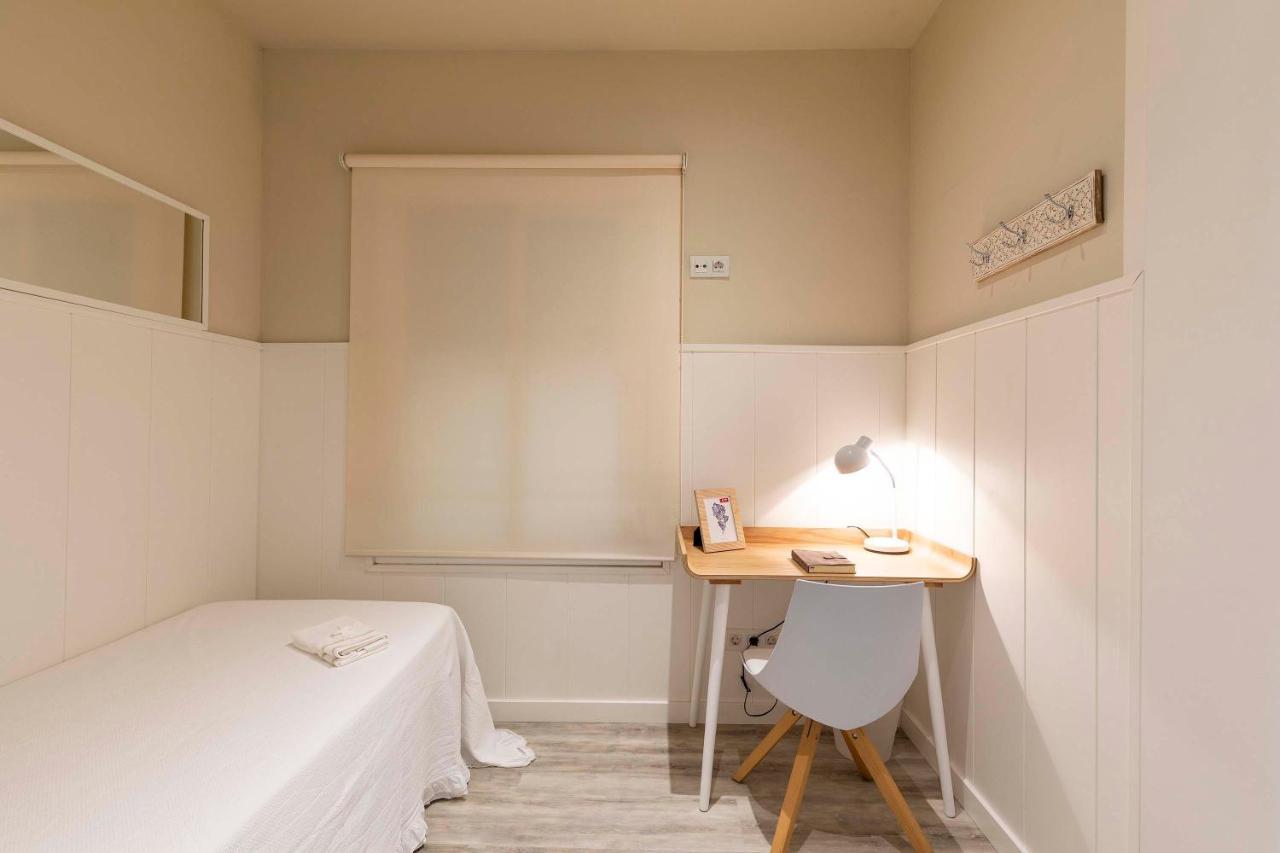 Chic Gran Via Apartment Барселона Экстерьер фото